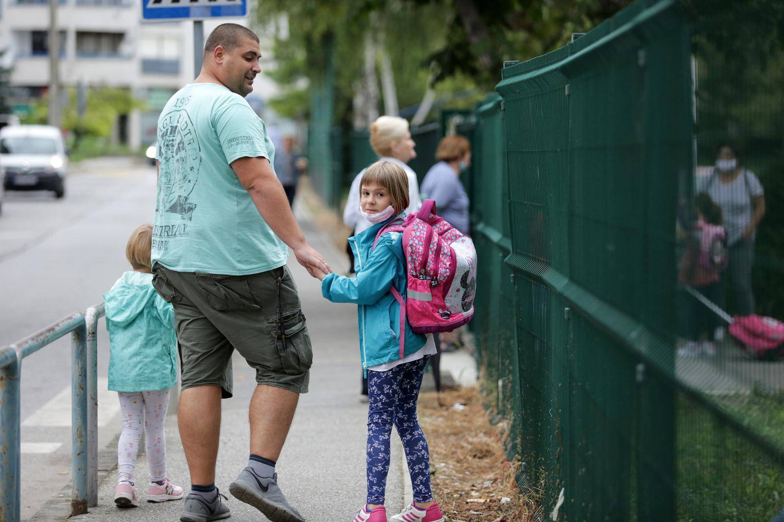 Počela je škola: Za nastavu smo se pripremali mjesec dana prije