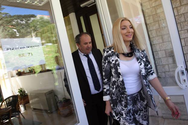 Split: Kerum i Fani Horvat obavili gra?ansku dužnost i dali svoj glas na izborima za EU parlament