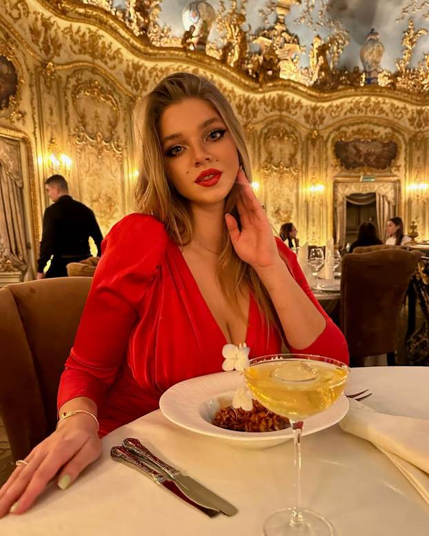 FOTO Bila je nadarena plivačica, a sada se skida za časopis. Ima savršene tjelesne proporcije