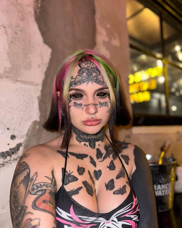 FOTO Cijela je tetovirana, ima i zmijski jezik: 'Vrijeđaju me da sam demon! Osjećam se lijepo'