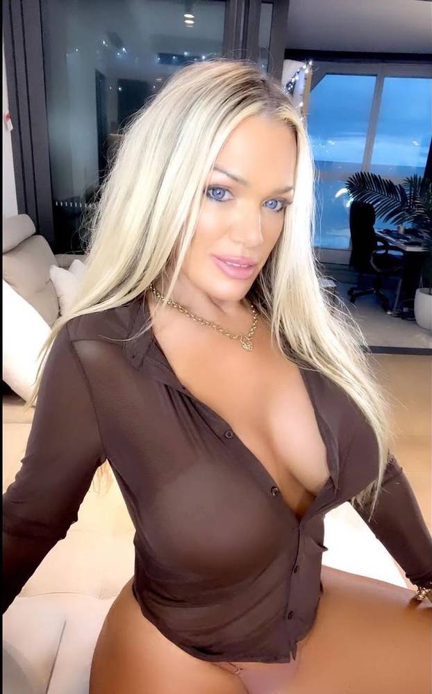 FOTO Gini tepaju da je 'najseksi baka svijetu', pogledajte zašto