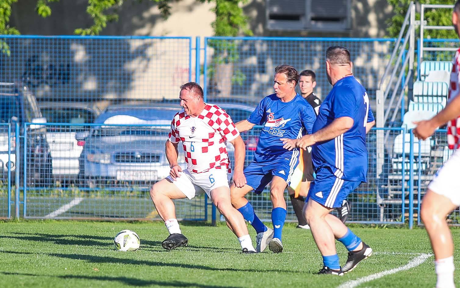 Zagreb: Nogometna utakmica povodom 35. obljetnice osnutka HDZ-a