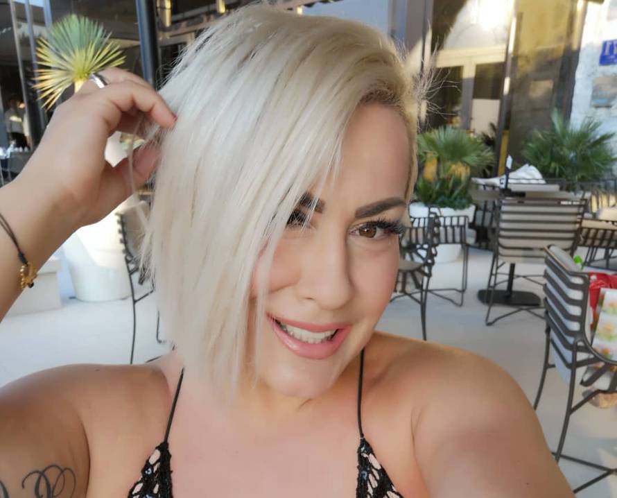 Indira kao Rocky: Mišićava pjevačica 'izudarala' supruga