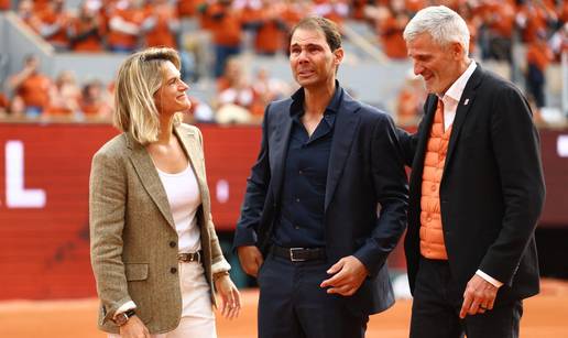Nadal se u suzama oprostio od Roland Garrosa. S njim su bila i trojica teniskih velikana...