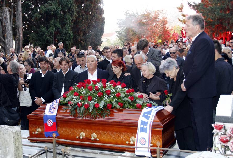 Trogir: Posljednji ispra?aj pjeva?a Vinka Coce