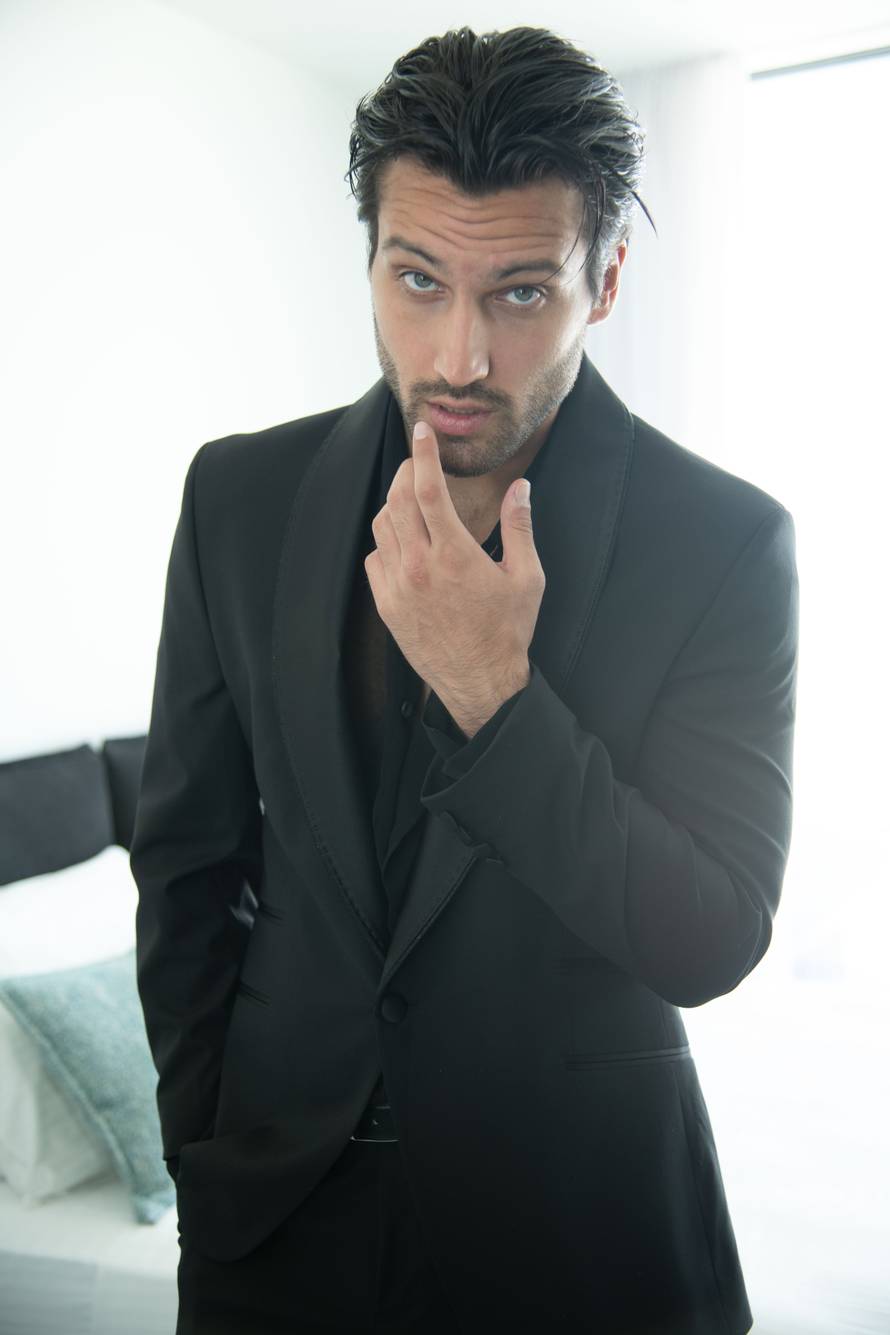 Savršeni Karlo i Petar tražit će ljubav među ove 24 djevojke