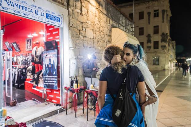 Split: Otvorenje “Vampirica Olja Museuma”