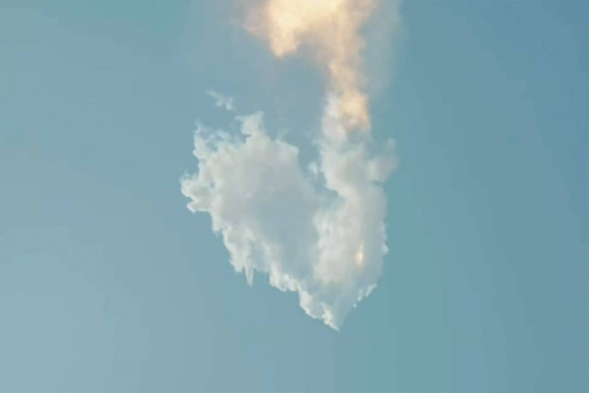 SpaceX's next-generation Starship spacecraft self-destructs after liftoff from the company's Boca Chica launchpad