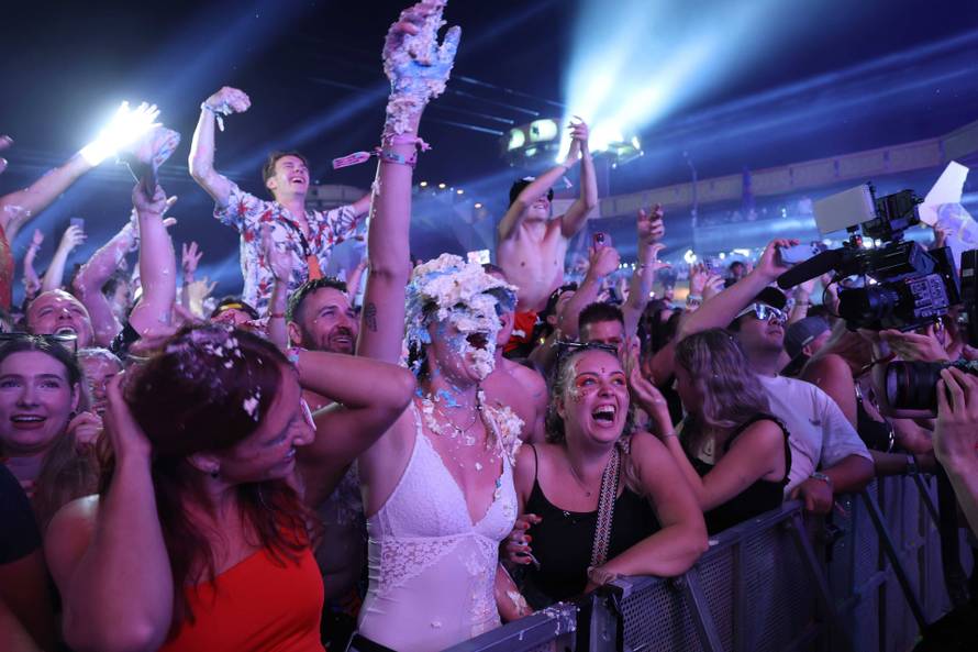 AUT, Unterwegs in Salzburg, Opening 2025, ELF, Electric Love Festival, 2025