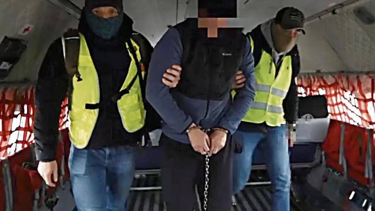 Rus slao bombe u DHL paketima i bježao preko Hrvatske. Uhićen je. Izručili su ga u lancima