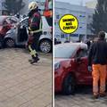 VIDEO Drama u Velikoj Gorici: 'Zabio se Smartom u drugi auto, vozačica ostala zaglavljena'