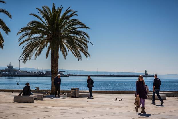 Nastavak lijepog i sunčanog vremena, u Splitu izmjereno 17 stupnjeva