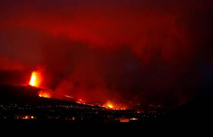 Kanari: Vulkan na La Palmi sve aktivniji, vlada isplaćuje više od 200 milijuna eura odštete