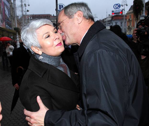 Zagreb: Premijerka došla podržati HDZ-ovog predsjedni?kog kandidata Hebranga