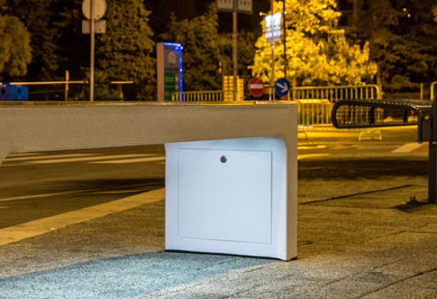 U Dohi i Tel Avivu sad sjede na pametnim klupama iz Hrvatske