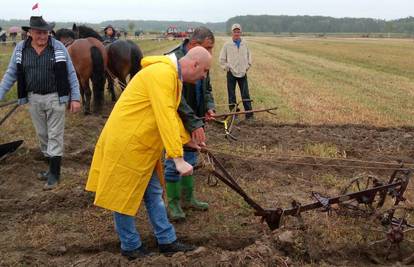 Raspisuje se 30-ak natječaja za projekte ruralnog razvoja