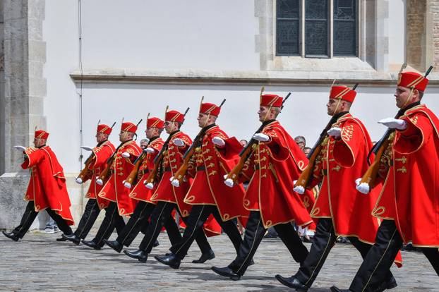 Zagreb: Svečana smjena Počasno zaštitne bojne postrojbe na Markovom trgu 