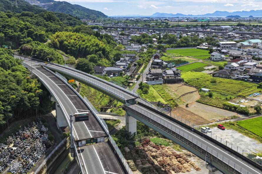 Major earthquake hits Japan's Kyushu region