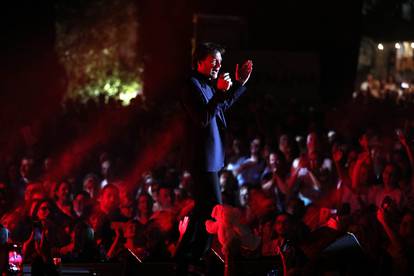 Zdravko Čolić održao koncert na prepunoj Ljetnoj pozornici u Opatiji