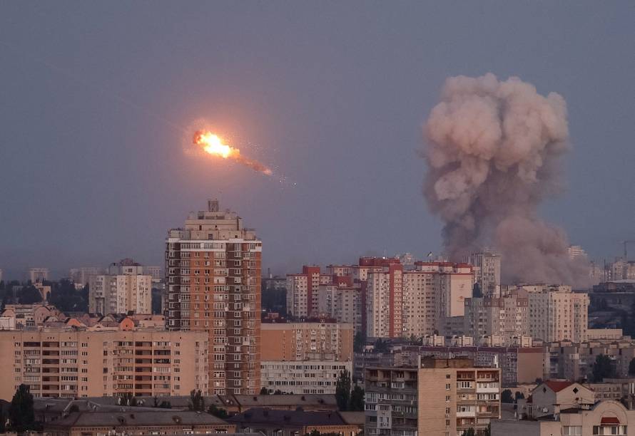 Russian missile strike in Kyiv