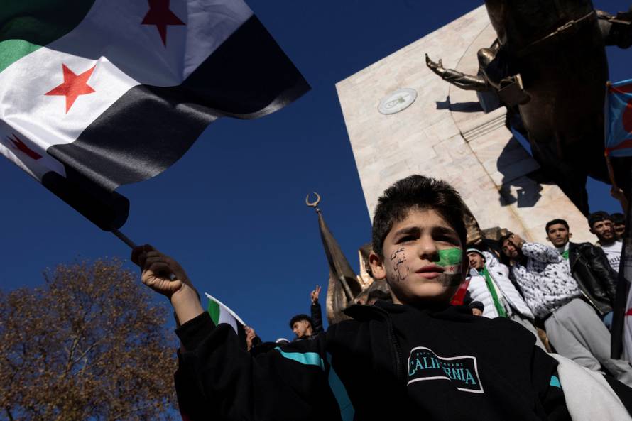 Syrians celebrate in Istanbul