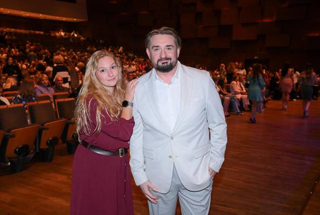 Zagreb: Poznati na koncertu Minee