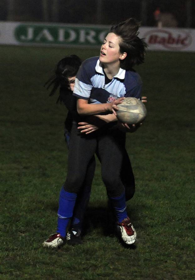 Split: Ornela Bešker-Amuli? na Starom placu trenira ragbi u ženskoj ekipi