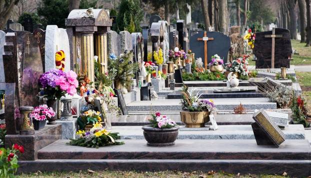 20 bizarnih fetiša: Neke 'pale' plišanci, očne jabučice, sluz...