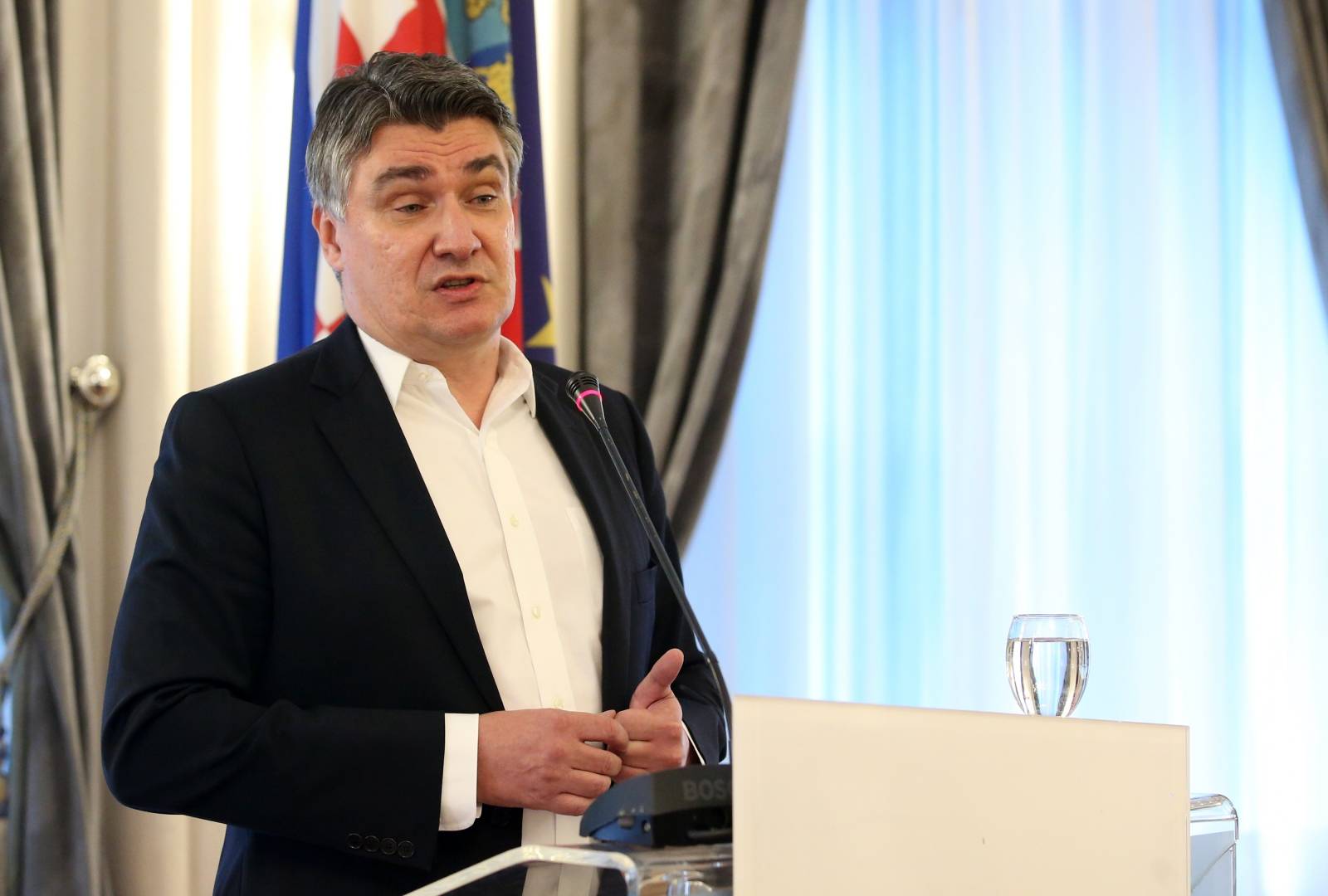Zagreb: Zoran MilanoviÄ u HND-u govorio o svojoj kandidaturi za predsjednika RH
