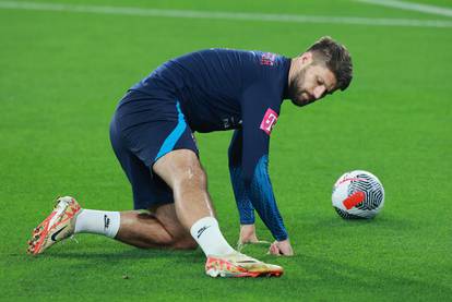 FOTO 'Vatreni' odradili trening pod reflektorima Opus Arene, Petković je trenirao odvojeno...