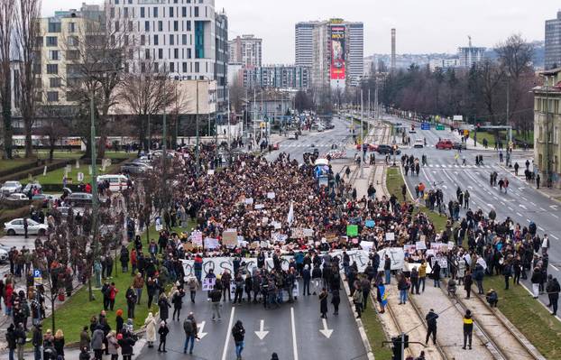 Nastavljen sedmi po redu protesti građana u Sarajevu zbog tragične tramvajske nesreće