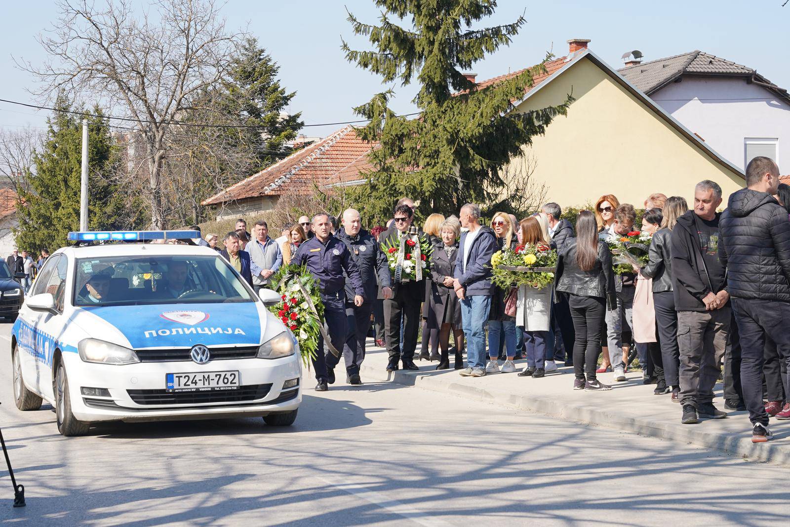 Prijedor: Pogreb Radenka Bašića, ubijenog načelnika kriminalističke policije Prijedor