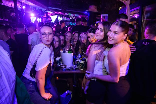 Zagreb: Koncert Maje Šuput na terasi Dišpet i Kult