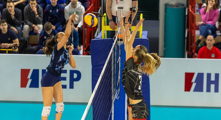 Vinkovci: Finale ženskog odbojkaškog Kupa Snježane Ušić, OK Dinamo - HAOK Mladost