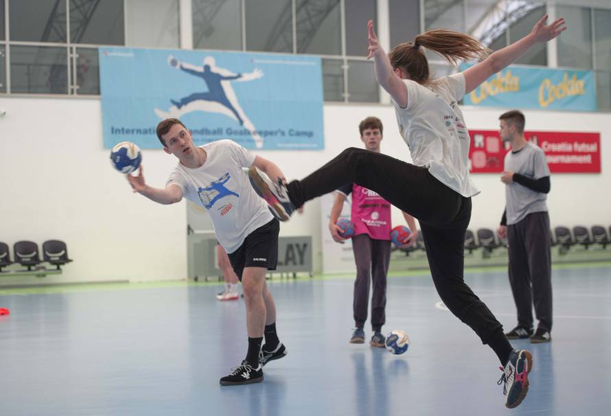 Kamp rukometnih vratara