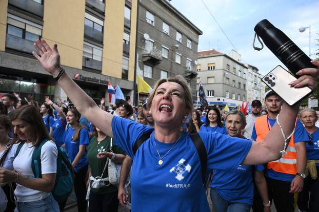 Zagreb: Povorka Antunovskog hoda na putu prema bazilici svetog Antuna Padovanskog
