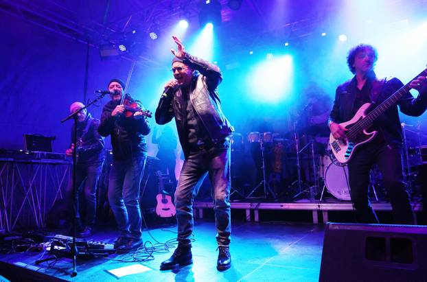 Šibenik: Koncertom Gibonnija započela 10. Adventura