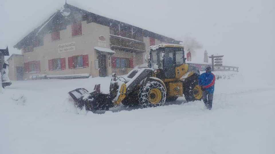 Snijeg pao u Italiji i Austriji: 'Može ga biti i do pola metra'