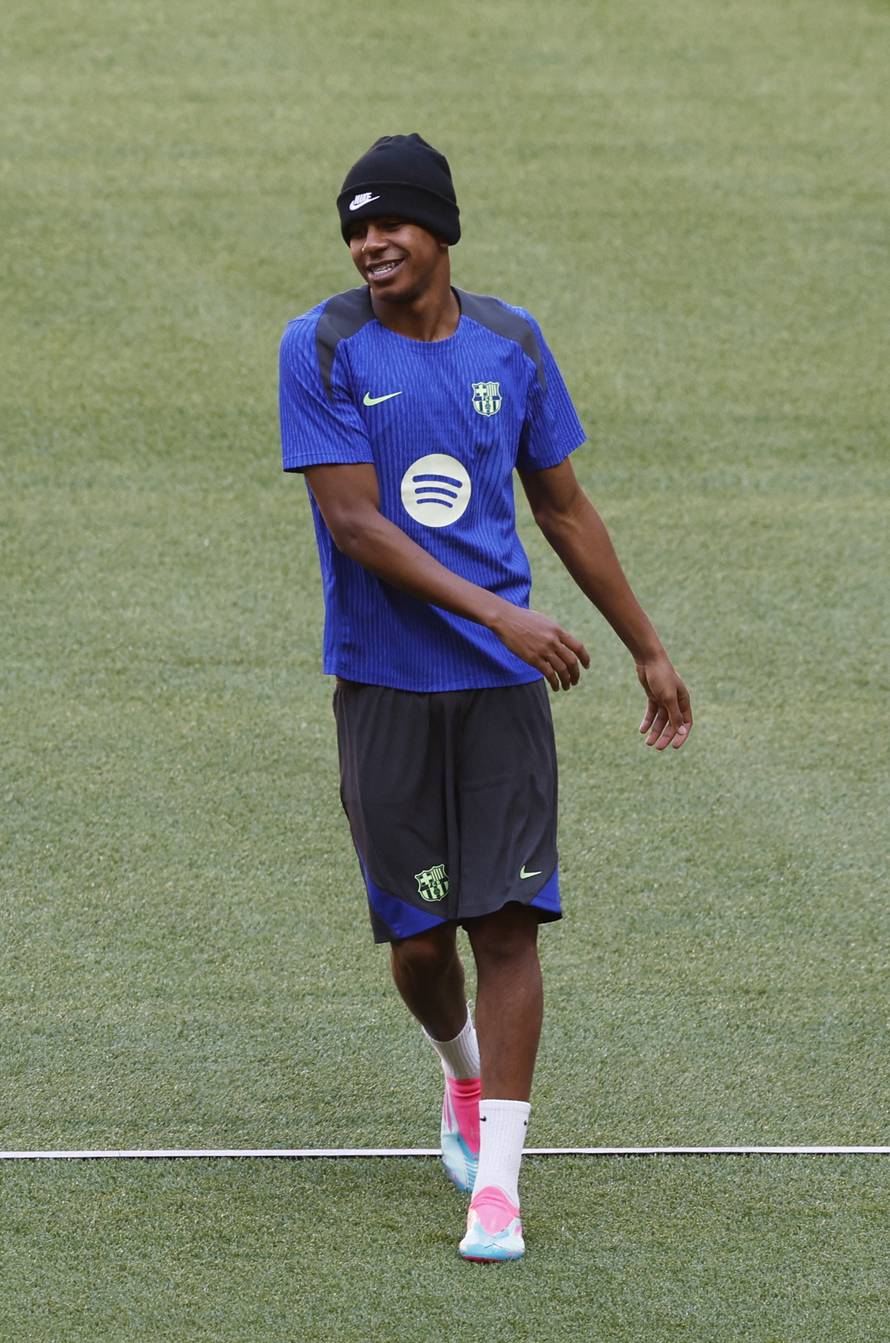 Copa del Rey - FC Barcelona training