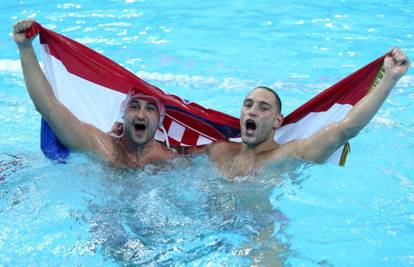 Hrvatska i Srbija u finalu SP-a! Grci pali tek nakon peteraca...