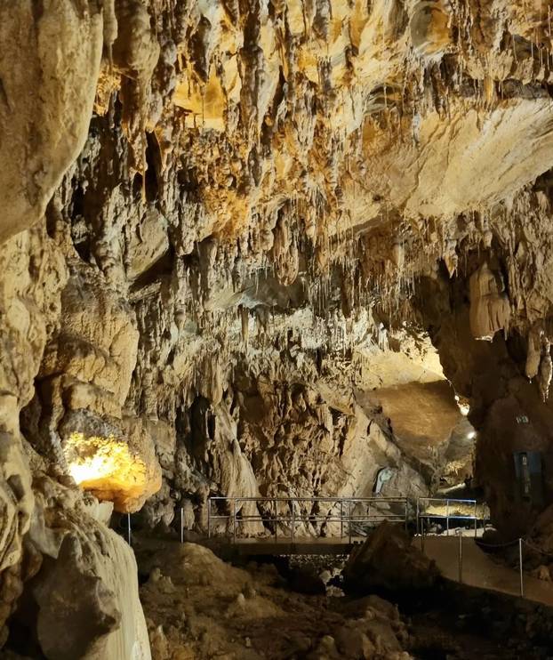 Idealno za izlet! Najljepše špilje u Hrvatskoj i dvije iz Slovenije