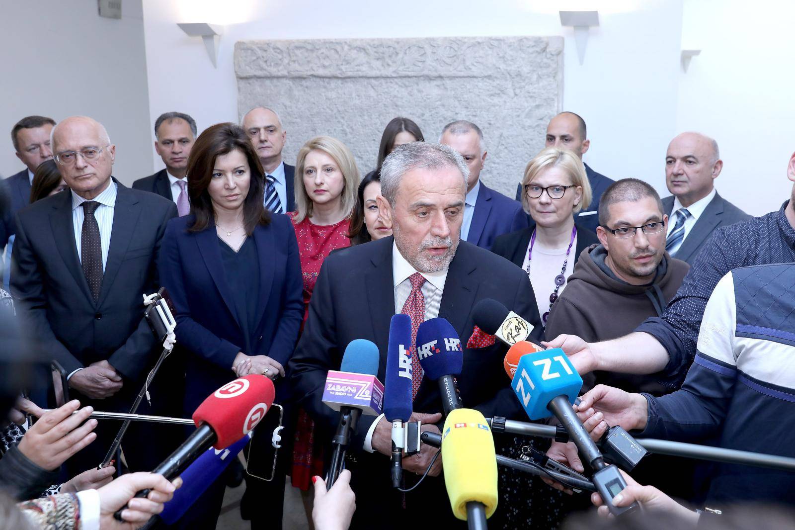 Zagreb: Predstavnici Stranke rada i solidarnosti predali DIP-u kandidacijske liste za EU parlament