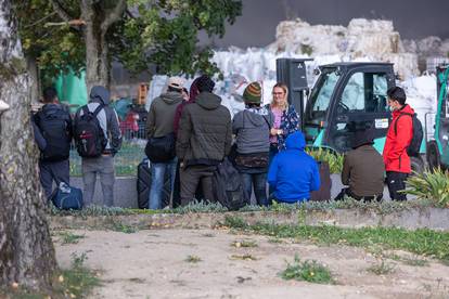 Katastrofa u Osijeku: Gašenje plastike otežava vjetar, strane radnike smještaju u dvorane