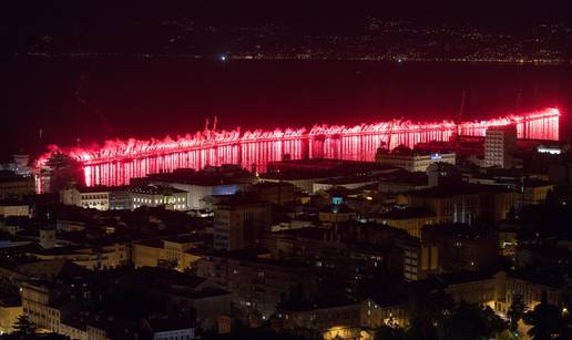 Bakljada i vatromet Armade u Rijeci: Obilježili su Dan pobjede