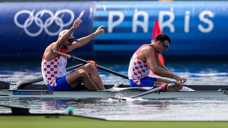 Braća Sinković i Lončarić stigli do polufinala SP-a u četvercu. David Šain (37) u četvrtfinalu