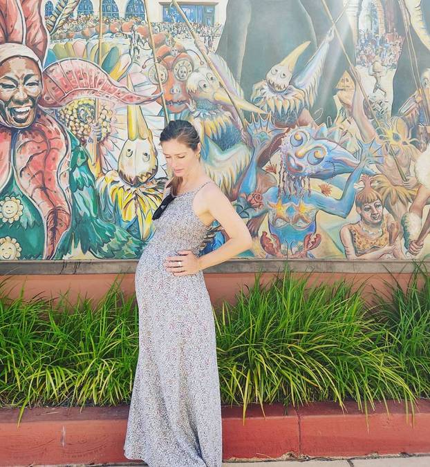 Beba u 40-ima i 50-ima? Ove slavne dame kažu, zašto ne!