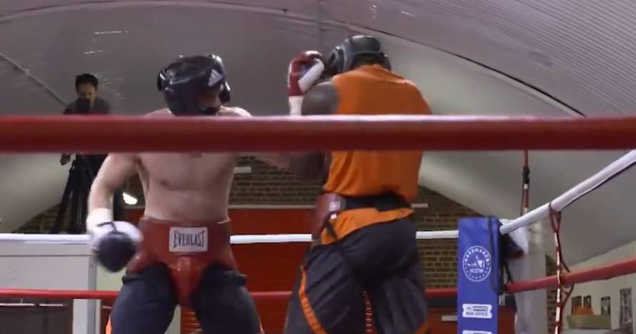 Uskoro i meč? Pogledajte kako se 'mlate' Hrgović i Wilder...