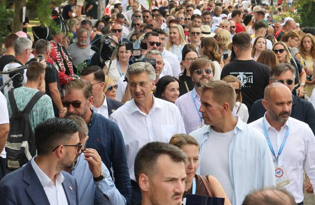 Metković: Tradicionalni 29. Maraton lađa