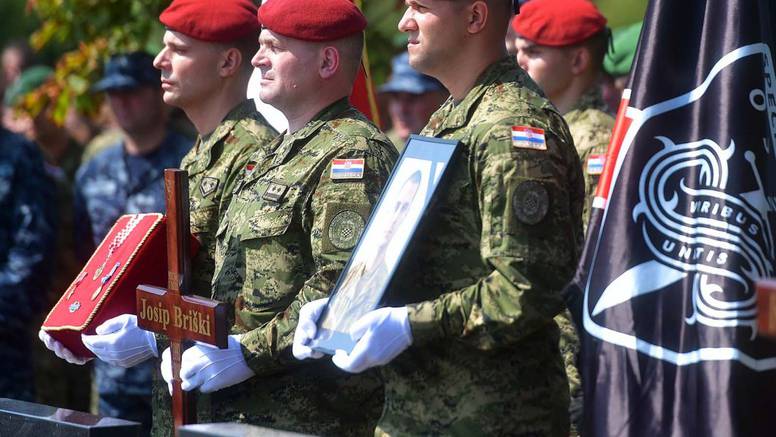 Pokopali Josipa Briškog: 'Na nas si ostavio neizbrisiv trag'