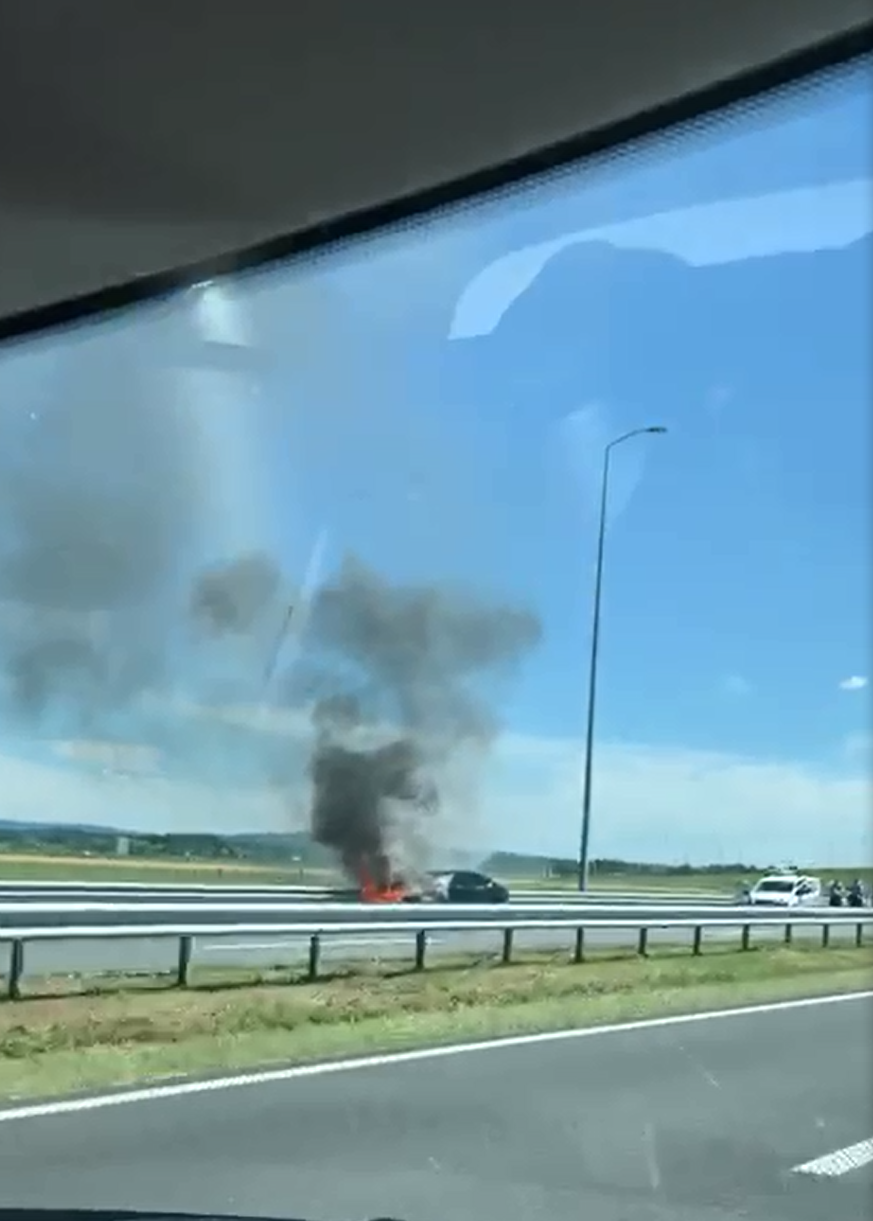 'Vatra je bila ogromna, dim je sukljao, ljudi su se zaustavljali da pomognu ženi s djetetom'